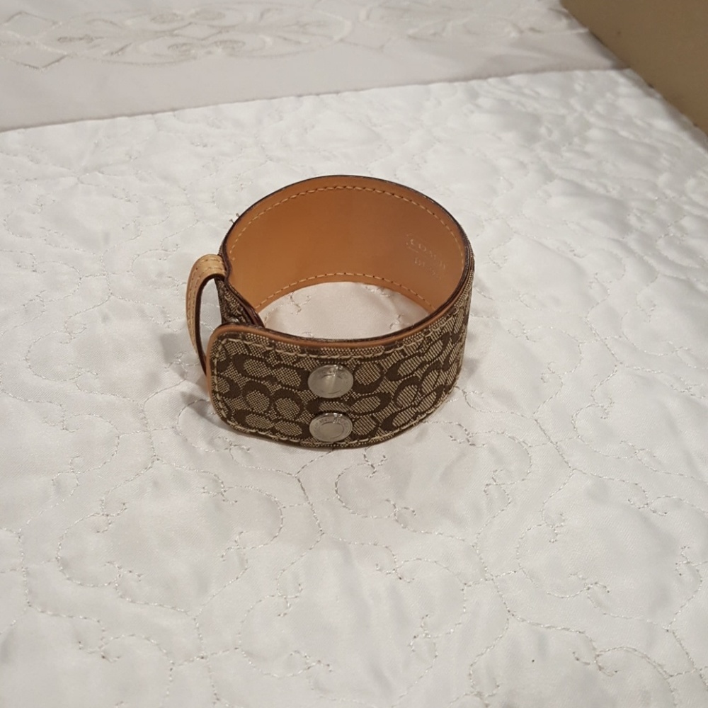 Coach snap wrist bracelet